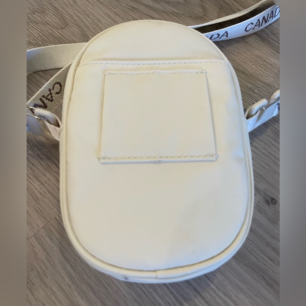 LULULEMON Cream Off-White Team Canada Future Legacy Crossbody Bag w/ maple leaf. - Picture 5 of 10